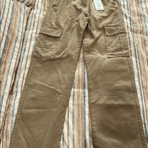 Stradivarius kaki straight fit cargo pants for women. Size 6